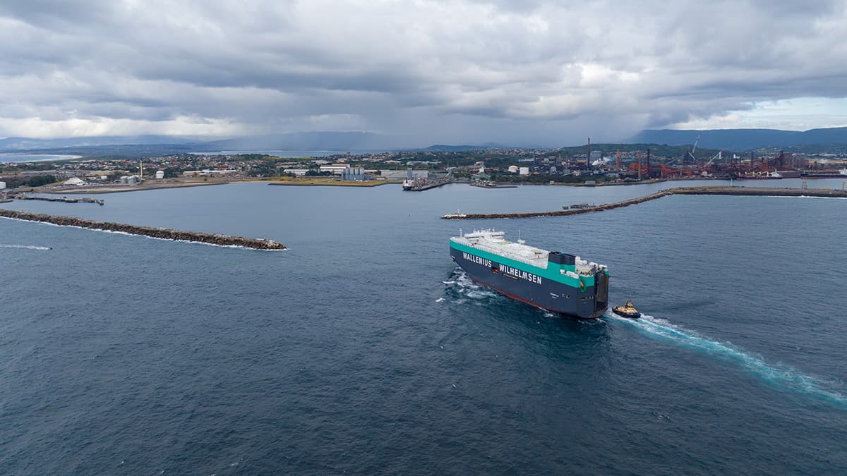 Travolta’s Former Jet Arrives at Port Kembla