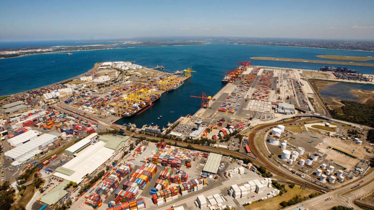 NSW Ports welcomes the largest container vessel  to ever visit Port Botany