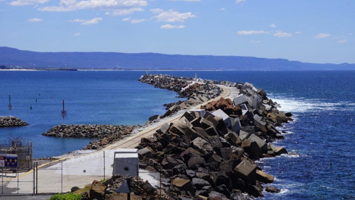 breakwater kembla