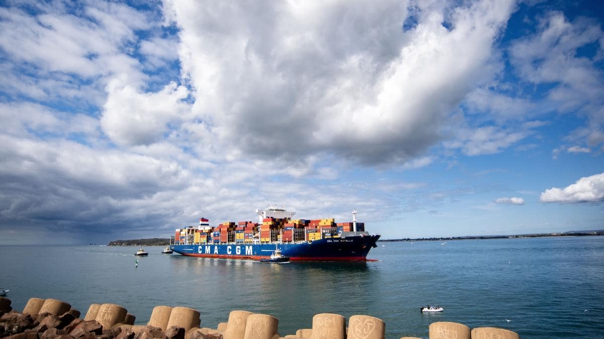 Container Ship Estelle Arriving at Port Botany 