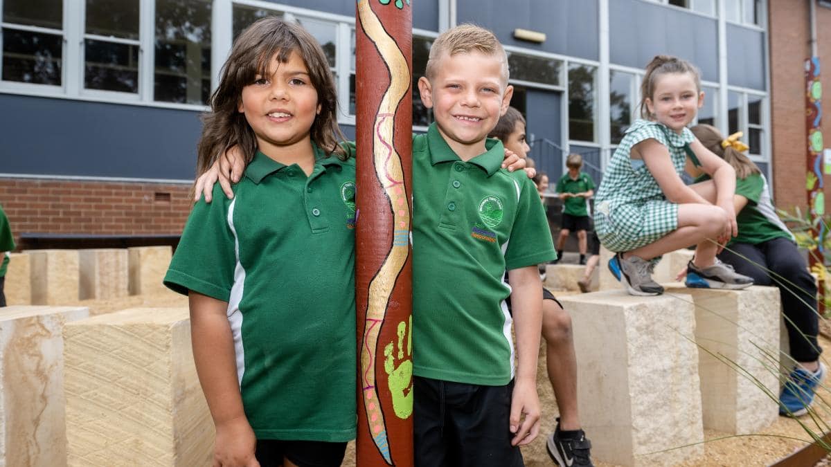 Warrawong Primary School students at yarning circle