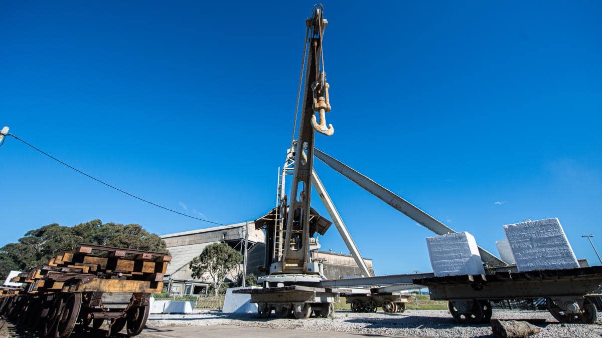 Port Kembla Mobile Block Setting Steam Crane